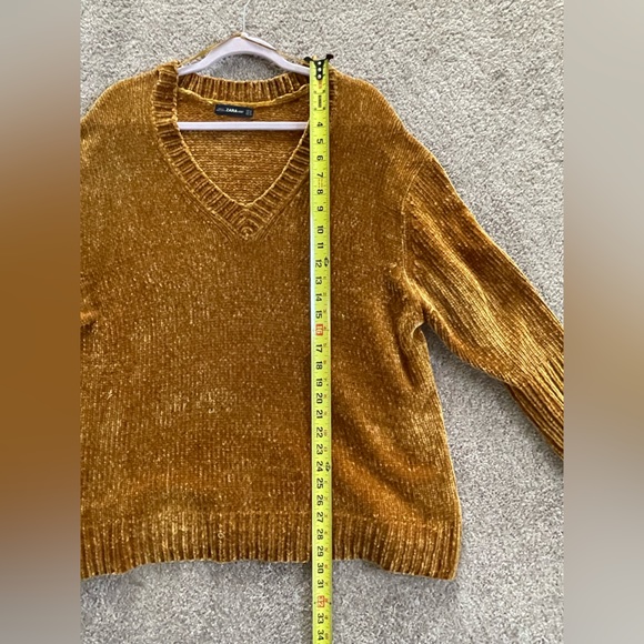 Zara Sweater - Picture 4 of 6